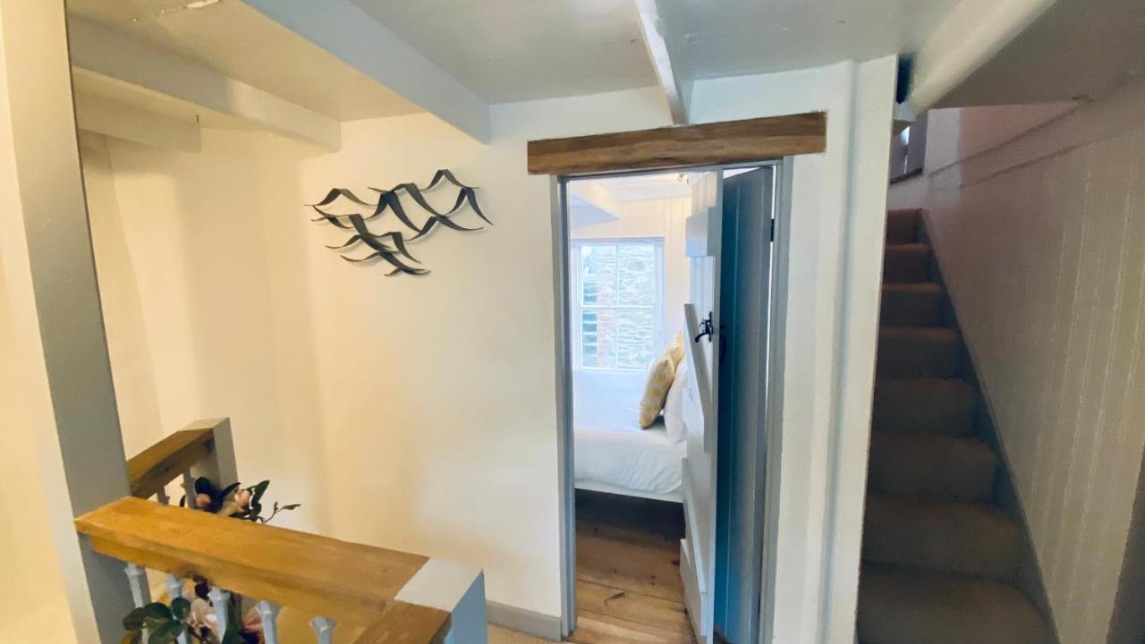 Spindrift Is A Beautiful Newly Refurbished Three Bedroom Private Family House Located On The Old Harbour And The Coastal Path In The Heart Of Beautiful Polperro Dış mekan fotoğraf
