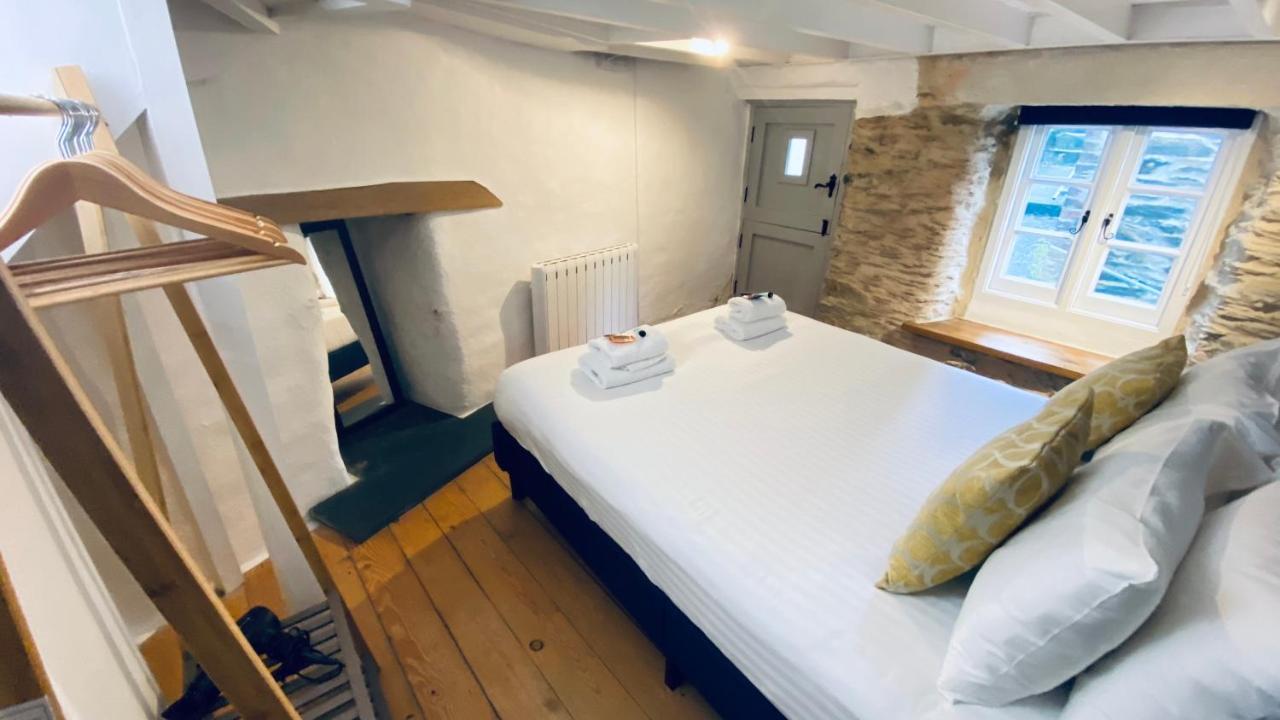 Spindrift Is A Beautiful Newly Refurbished Three Bedroom Private Family House Located On The Old Harbour And The Coastal Path In The Heart Of Beautiful Polperro Dış mekan fotoğraf