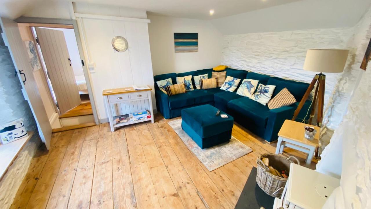 Spindrift Is A Beautiful Newly Refurbished Three Bedroom Private Family House Located On The Old Harbour And The Coastal Path In The Heart Of Beautiful Polperro Dış mekan fotoğraf