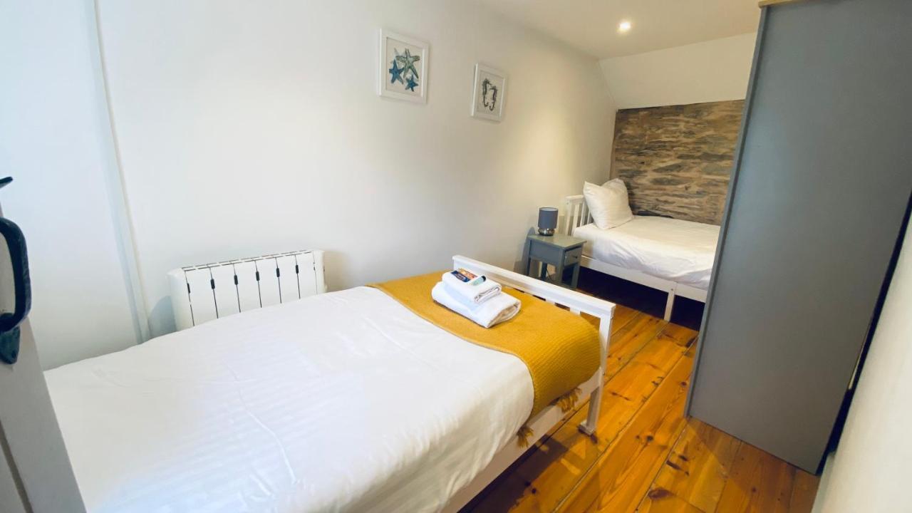 Spindrift Is A Beautiful Newly Refurbished Three Bedroom Private Family House Located On The Old Harbour And The Coastal Path In The Heart Of Beautiful Polperro Dış mekan fotoğraf